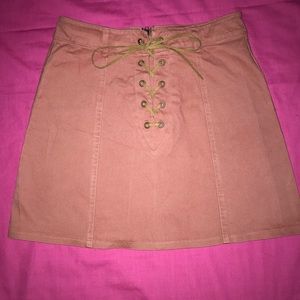 Seasonal mini skirt